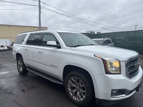 Used 2016 GMC Yukon XL SLT w/ Open Road Package image 6