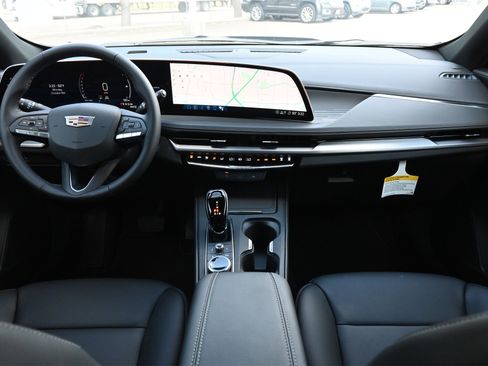 New 2025 Cadillac XT4 Premium Luxury image 7