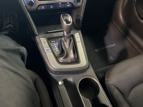 Used 2018 Hyundai Elantra Value Edition image 18