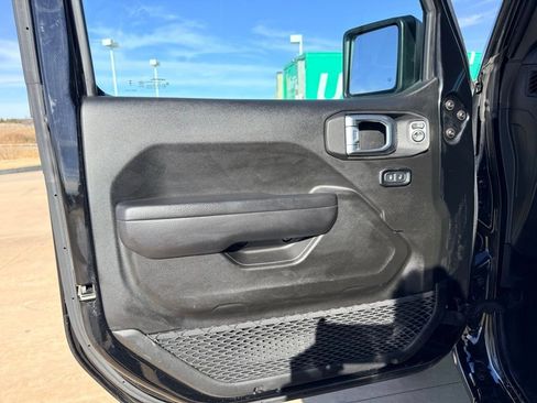 Used 2024 Jeep Wrangler Sport S image 18