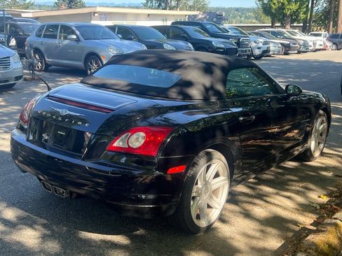 Used 2005 Chrysler Crossfire Convertible RWD image 5