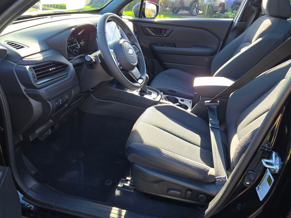 Certified 2025 Subaru Forester Premium AWD/4WD image 23