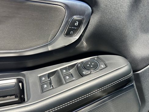 Used 2025 Ford Expedition Platinum AWD/4WD image 29