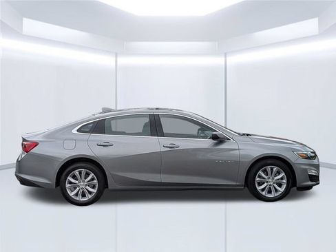 Used 2025 Chevrolet Malibu LT FWD image 7