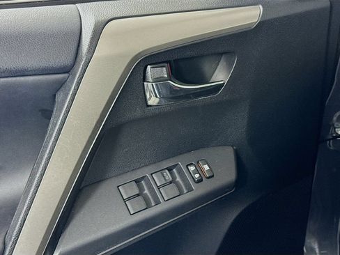 Used 2016 Toyota RAV4 XLE AWD/4WD image 18