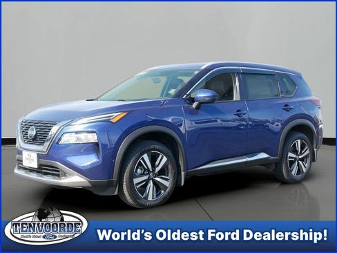 Used 2021 Nissan Rogue Platinum image 1