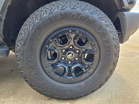 Used 2022 Ford Bronco Wildtrak AWD/4WD image 9