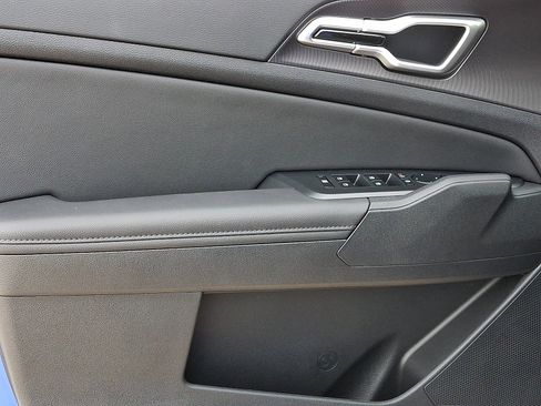 New 2026 Kia Sportage EX w/ EX Panorama Roof Package image 8