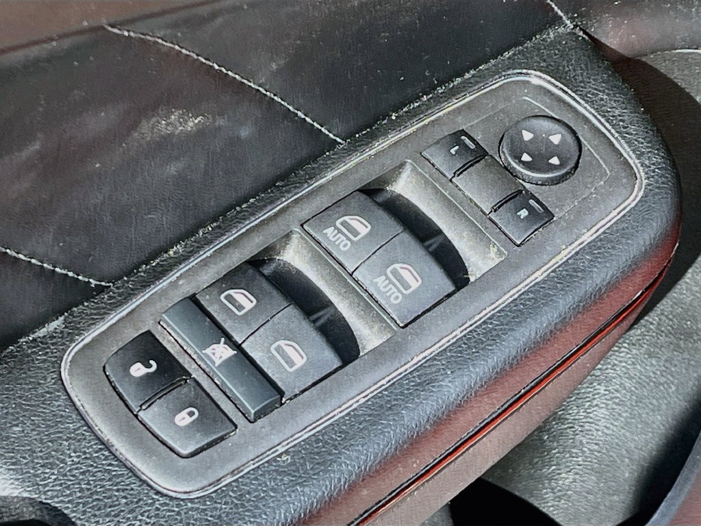 Used 2023 Dodge Charger R/T w/ Plus Group RWD image 18