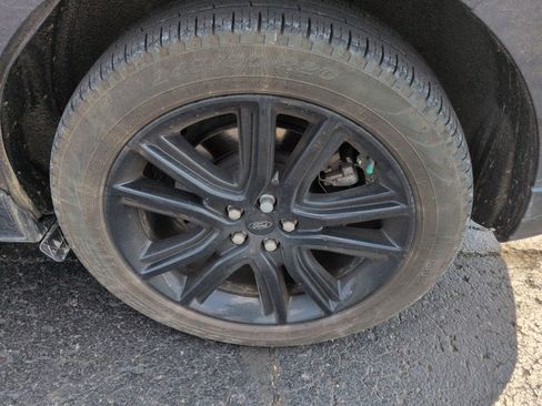 Used 2022 Ford Edge ST-Line image 5