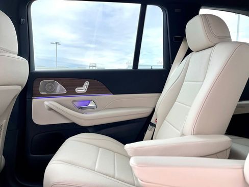 Certified 2025 Mercedes-Benz GLS 450 GLS 450 image 57