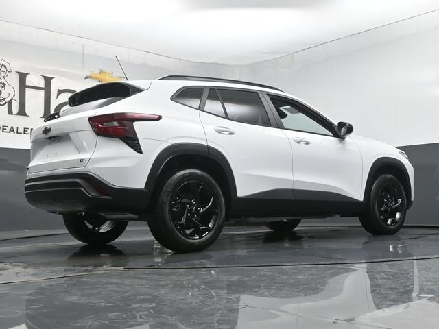New 2026 Chevrolet Trax LT w/ Driver Confidence Package FWD image 11