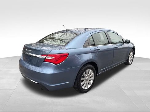 Used 2011 Chrysler 200 Touring w/ Cold Weather Group image 5