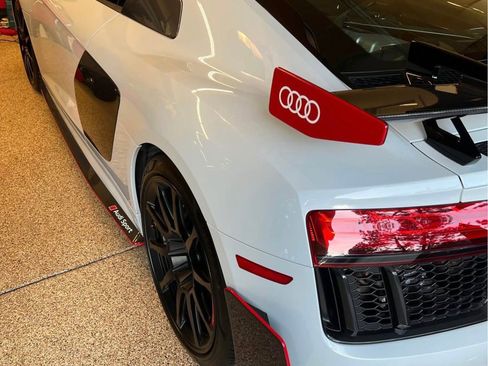 Used 2018 Audi R8 V10 plus w/ Full Leather Package image 5