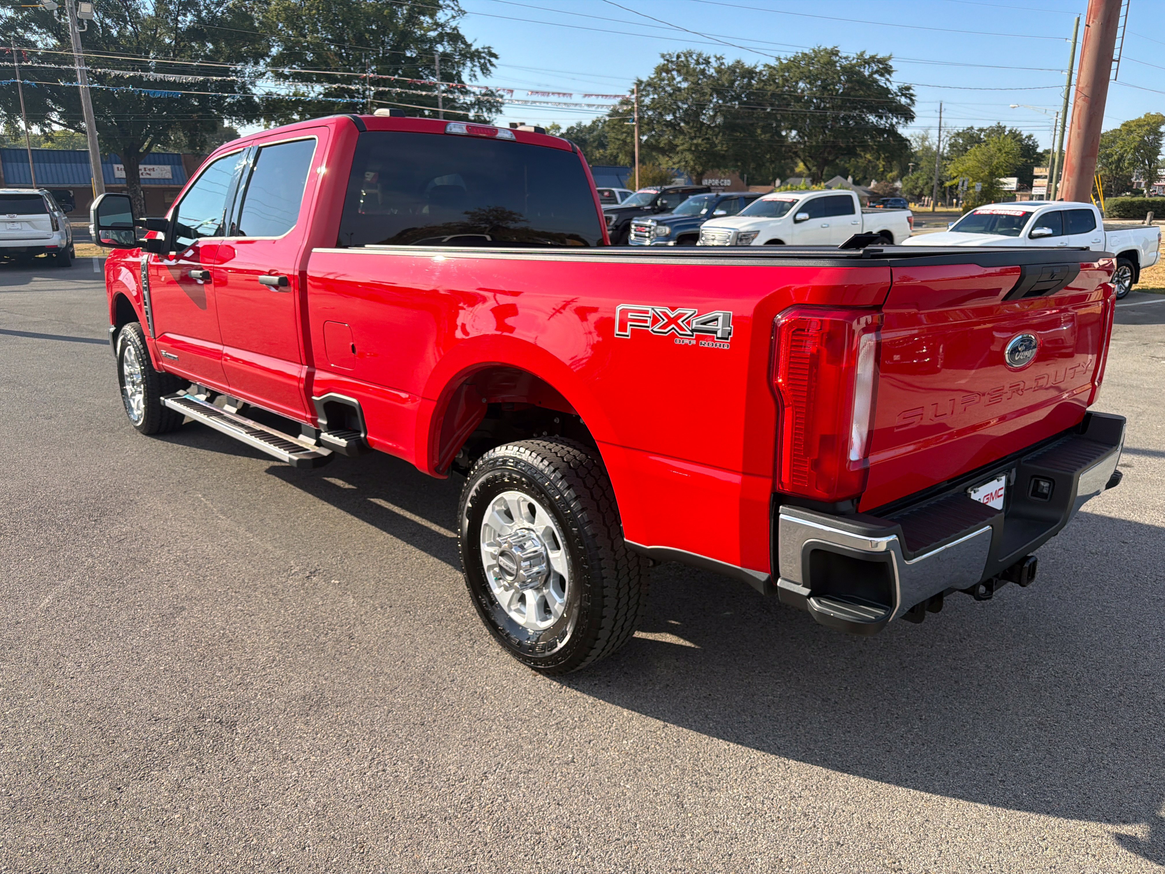 Used 2024 Ford F350 XLT AWD/4WD image 9