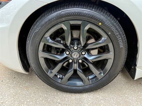 Used 2020 Nissan 370Z Coupe image 17