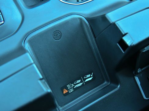 Used 2023 GMC Sierra 1500 Denali w/ Denali Reserve Package image 39