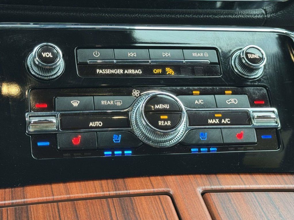 Used 2024 Lincoln Navigator L 4WD image 5