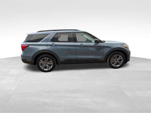 Used 2026 Ford Explorer Active w/ Active Comfort Package AWD/4WD image 6