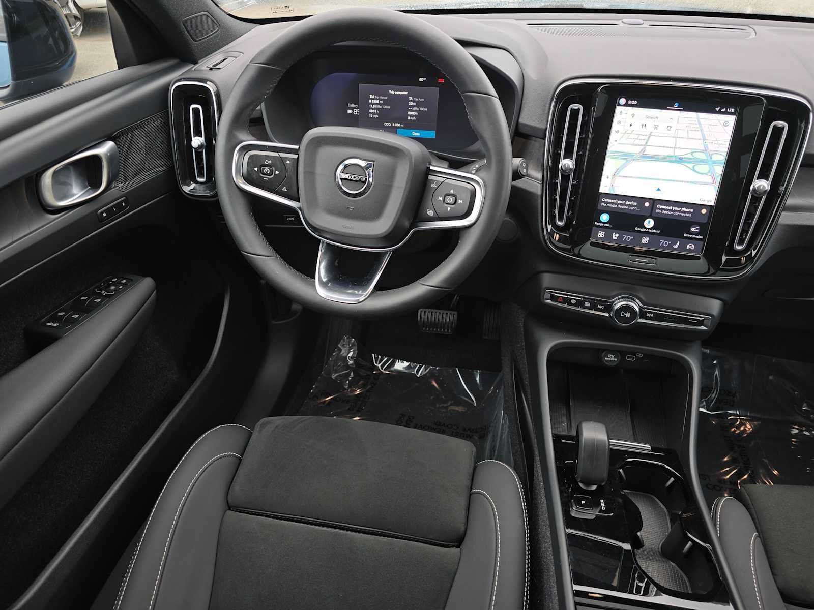 Certified 2023 Volvo XC40 Recharge Plus w/ Protection Package Premier AWD/4WD image 18