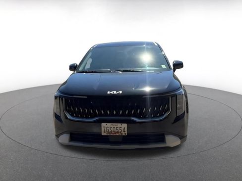 Used 2026 Kia Carnival FWD image 4