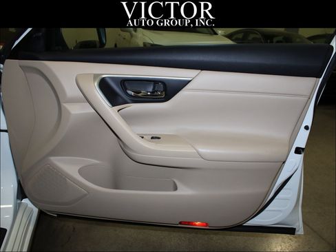 Used 2018 Nissan Altima 3.5 SL image 35