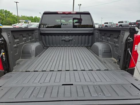 Certified 2026 Chevrolet Silverado 1500 High Country w/ Midnight Edition AWD/4WD image 9