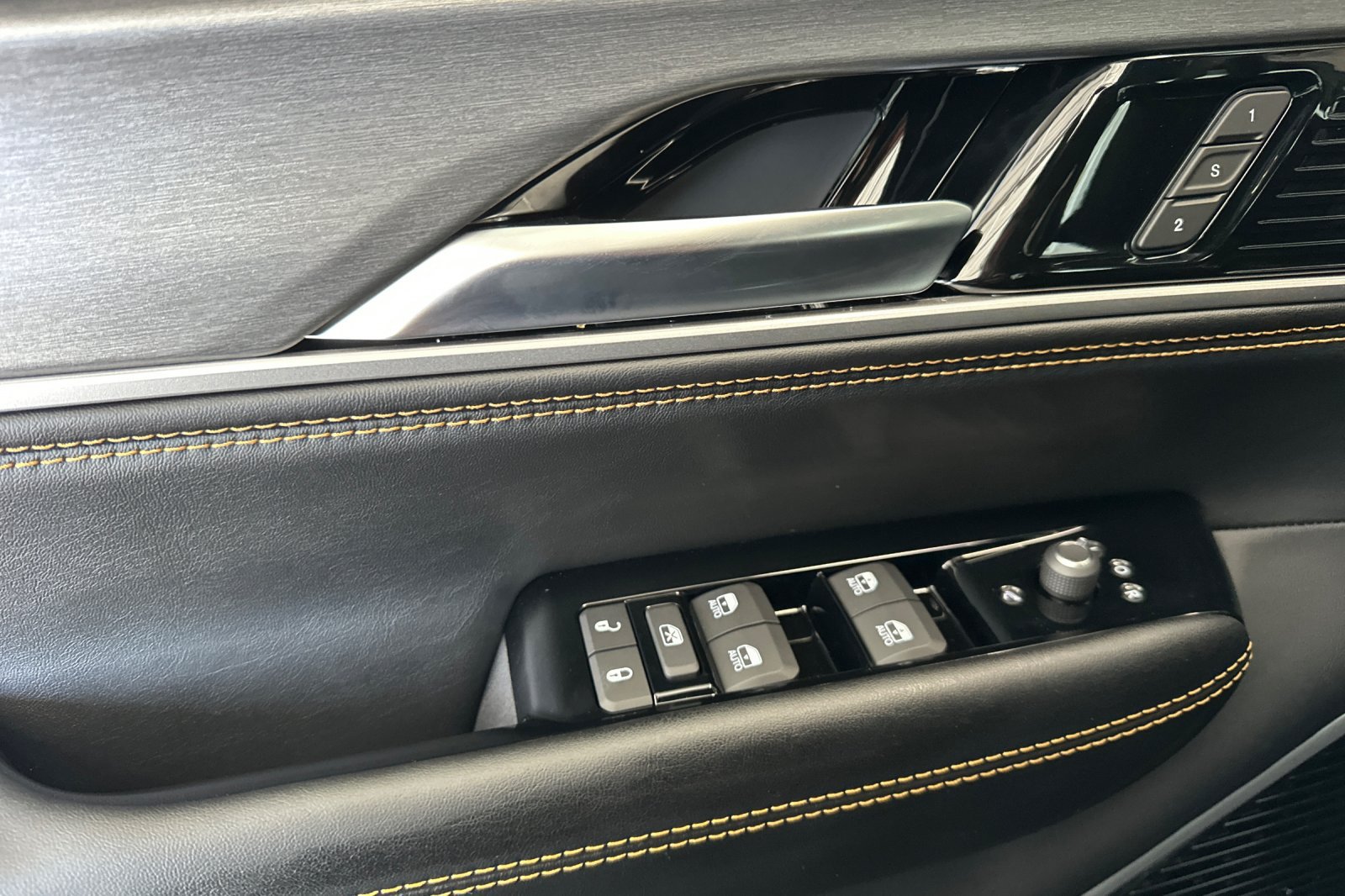 New 2026 Jeep Grand Wagoneer L 4WD image 11