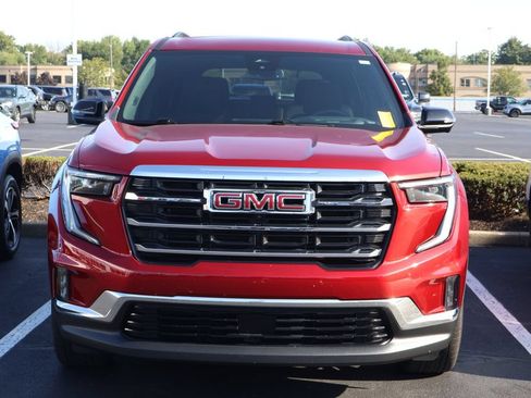 Used 2024 GMC Acadia Elevation FWD image 2