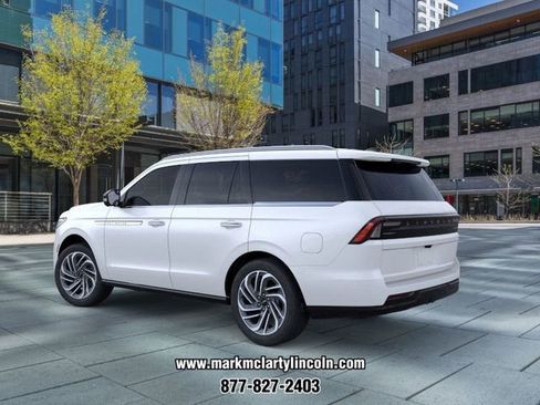 New 2026 Lincoln Navigator Reserve AWD/4WD image 4