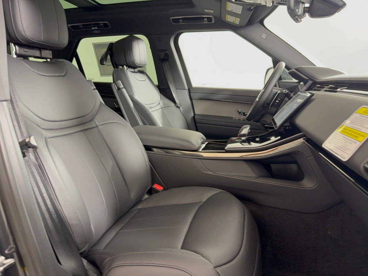 New 2027 Land Rover Range Rover Sport SE AWD/4WD image 30