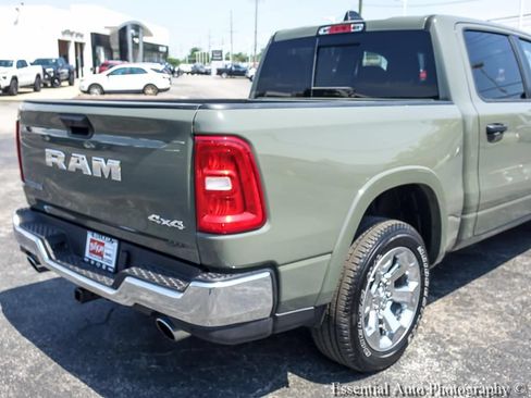 Used 2026 RAM 1500 Big Horn AWD/4WD image 8