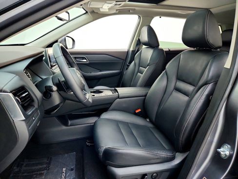 Used 2021 Nissan Rogue SL image 12