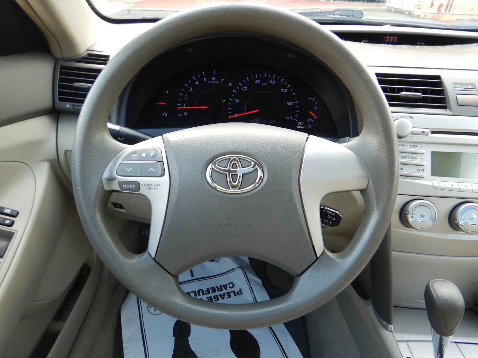 Used 2010 Toyota Camry LE FWD image 15