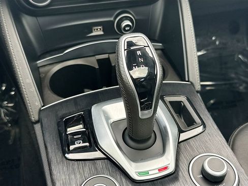 Used 2021 Alfa Romeo Stelvio Sprint w/ Nero Edizione RWD image 16