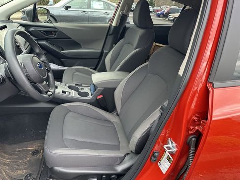 Used 2025 Subaru Crosstrek 2.0i Premium image 40