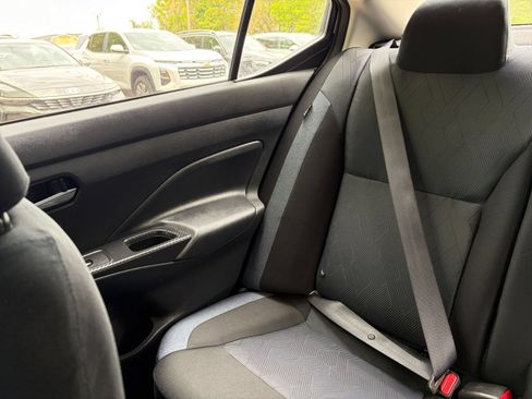 Used 2025 Nissan Versa SV FWD image 37