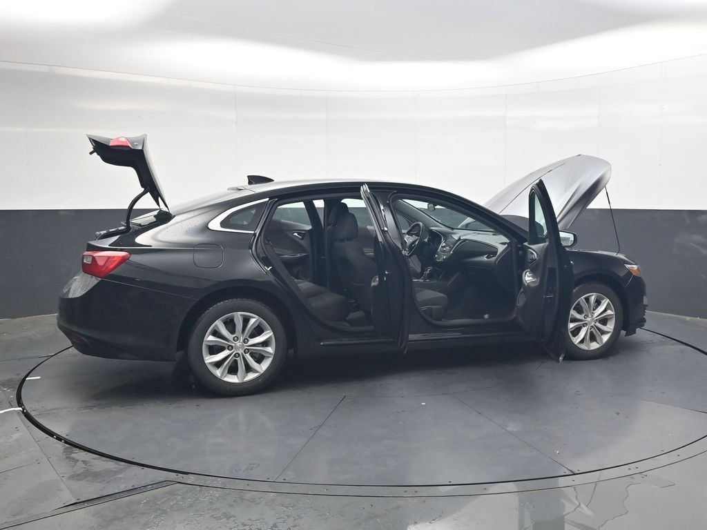 Used 2025 Chevrolet Malibu LT FWD image 28