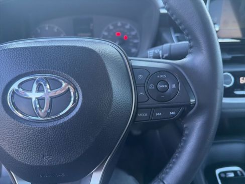 Used 2025 Toyota Corolla SE image 14