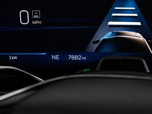 Used 2024 Cadillac Lyriq Luxury RWD image 18