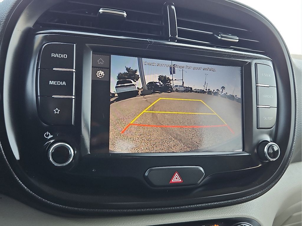 Used 2023 Kia Soul LX FWD image 16