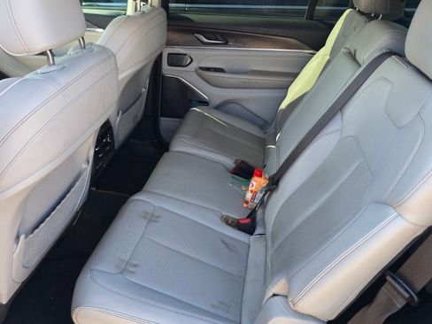 Used 2022 Jeep Grand Cherokee L Overland w/ MOPAR Finishing Package image 8