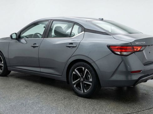 Used 2025 Nissan Sentra SV FWD image 6