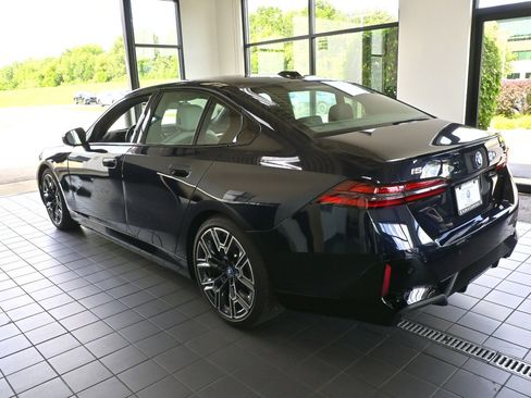 New 2024 BMW i5 eDrive40i w/ Executive Package image 6