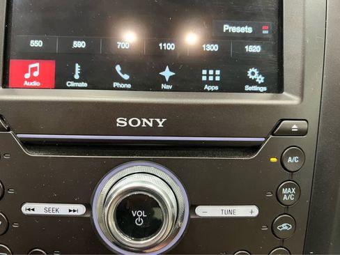 Used 2018 Ford Fusion Titanium image 28