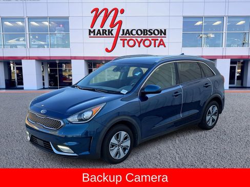 Used 2018 Kia Niro LX image 1