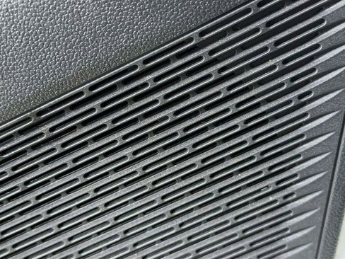 Used 2025 Volkswagen Atlas Cross Sport SE image 22