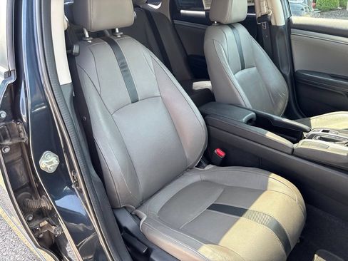 Used 2017 Honda Civic EX-L image 28