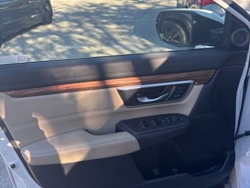 Used 2019 Honda CR-V Touring image 12