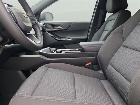 New 2026 Chevrolet Equinox LT image 21